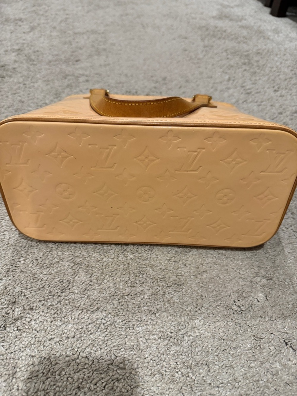 Louis Vuitton Vernis Houston Tote with Tan Handles - Picture 7 of 16